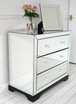 Mirrored chest of drawers